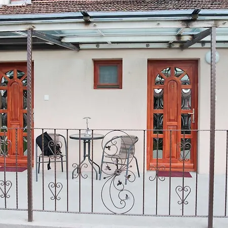 Ildiko Apartman *